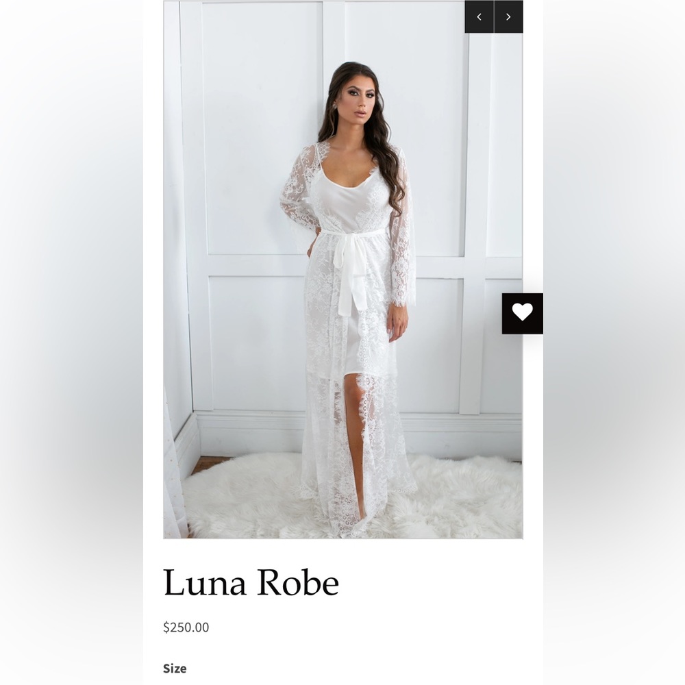 Le El White Lace Bridal Robe